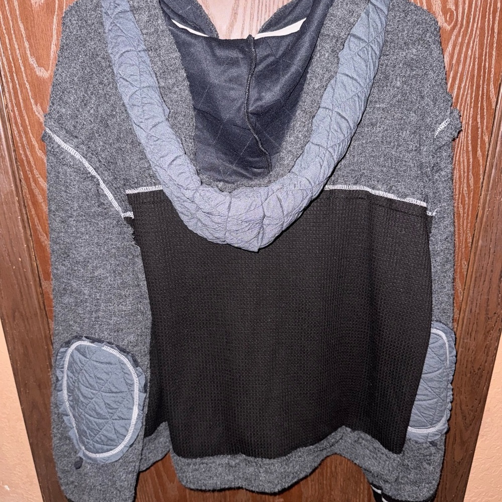 POL Women's Quilted Raw Edge Waffle Hoodie Jacket - Picture 4 of 4